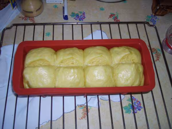 Brioche du boulanger dans moule silicone