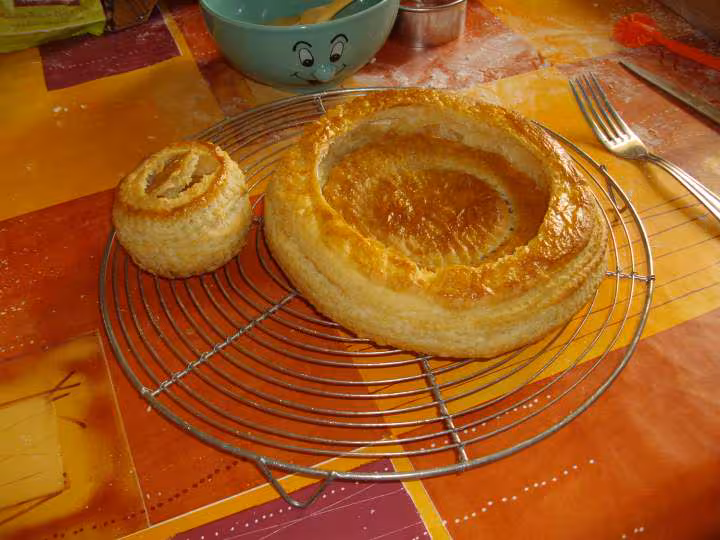 Croutes de bouchee a la reine et de vol au vent