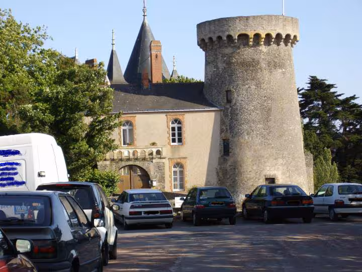 Le chateau de plus pres