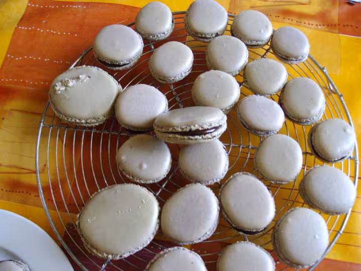 Macarons gingembre en poudre ganache chocolat