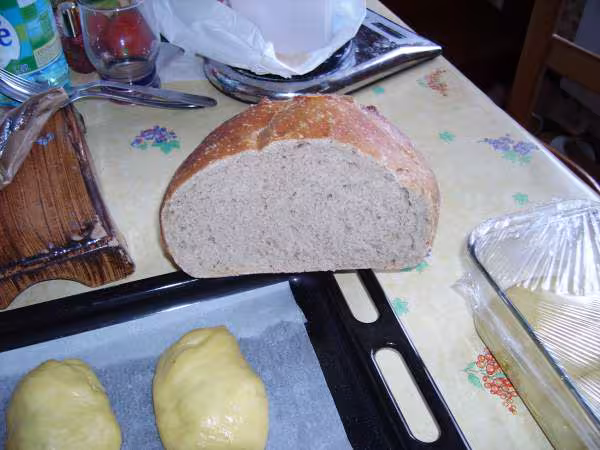 Pain cuit en cocotte au levain liquide