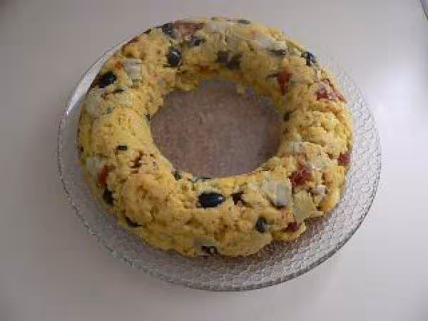 Polenta aux olives tomates et artichauts marines