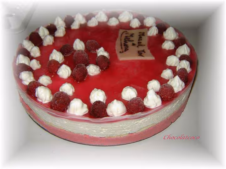 Gateau glace vanille framboises