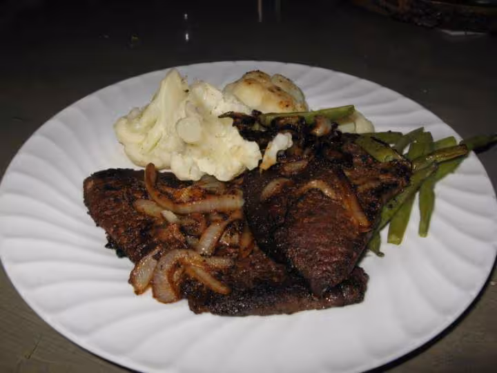 Steak de boeuf et legumes