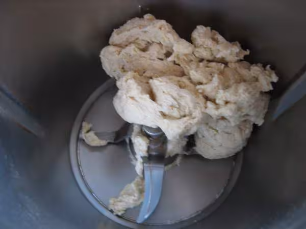 2 levain pret dans bol du tm pour pain de noel