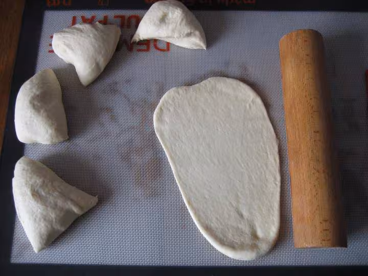 Naan au fromage