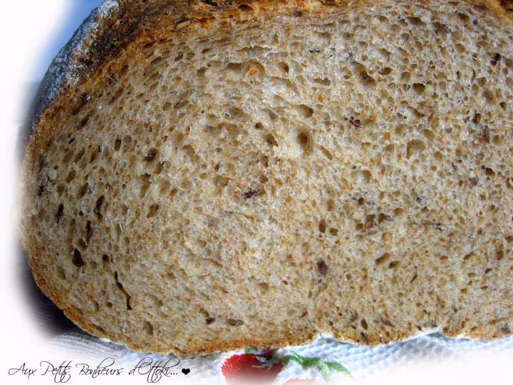 Pain semi complet d hco petri en pana et cuit en cocotte en fonte