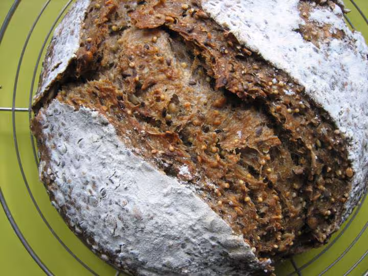 Pain tout cereales au levain autolyse