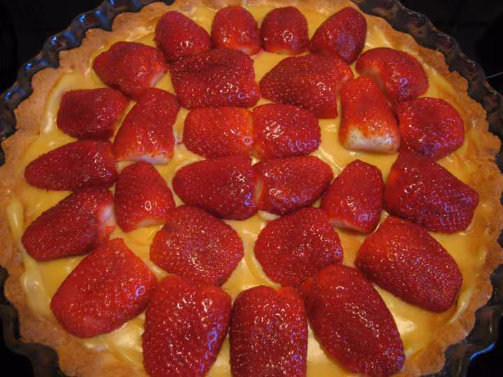 Tarte aux fraises avec pate sablee et creme patissiere realisees au thermomix