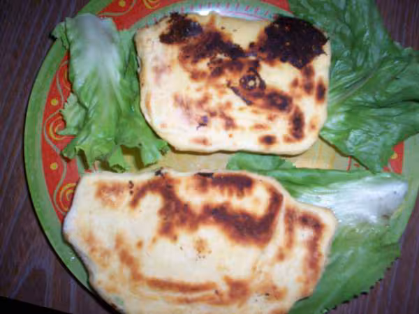 Cheese naan