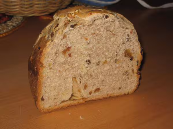 Pain aux noix et raisins