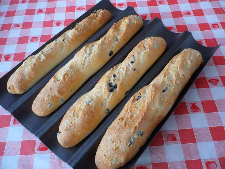 Baguette ciabatta aux olives noires