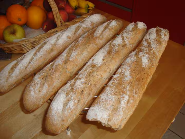 Baguettes a l ail au persil et oignon