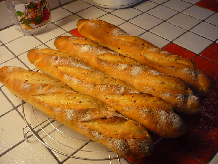 Baguettes tout levain aux lardons et des de babyb l