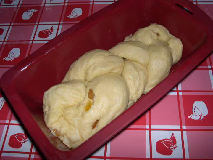 Brioche 1ere etage orange confite et amandes effilees