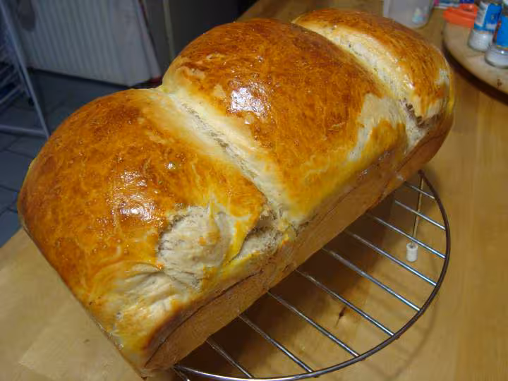 Brioche allegee aux yaourts fruites et pralin