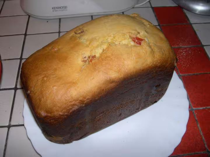 Brioche au sucre perle et aux fruits confits