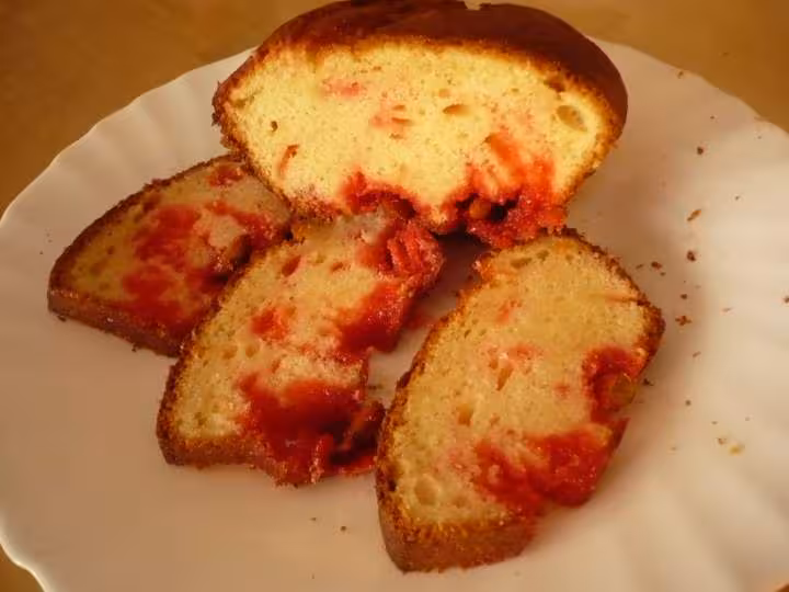 Gateau au yaourt et pralines roses