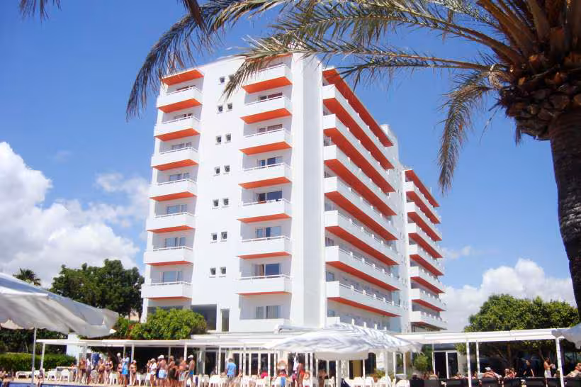 Les baleares l hotel ou nous etions 210 chambres environ tout aull inn