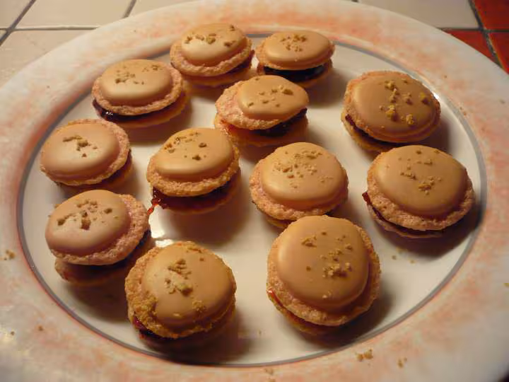 Macarons a la confiture de fruits rouges