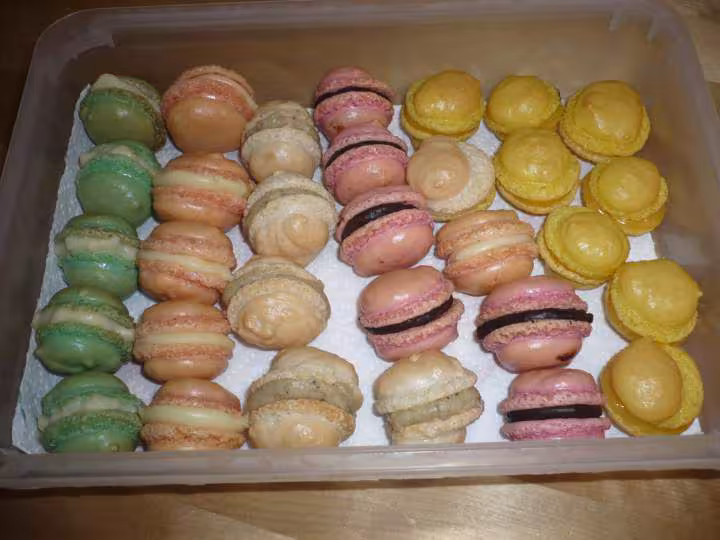 Macarons vanille chocolat noisette noix de coco citron et fleur d oranger