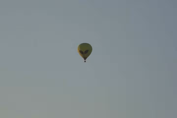 Montgolfieres dans le ciel d hier c est celle ou j etais dedans en juin