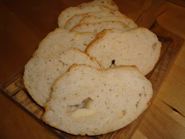 Pain au gruyere