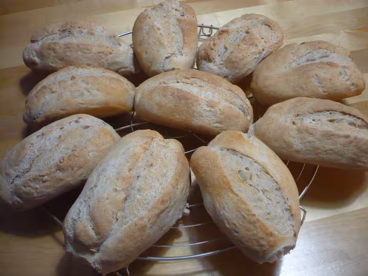 Petits pains au seigle et campagne