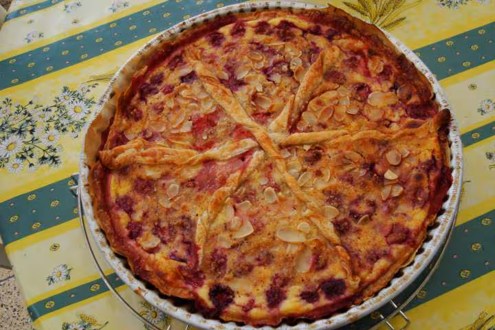 Tarte a la framboise et poudre de noisette