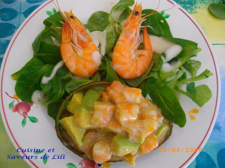 Avocat aux crevettes et au pamplemousse