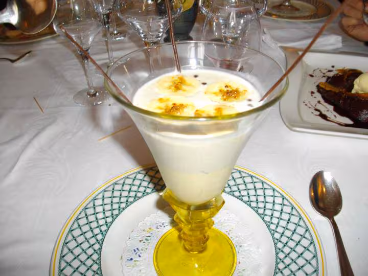 Glace de banane au rhum blanc chocolat blanc et pepites de chocolat