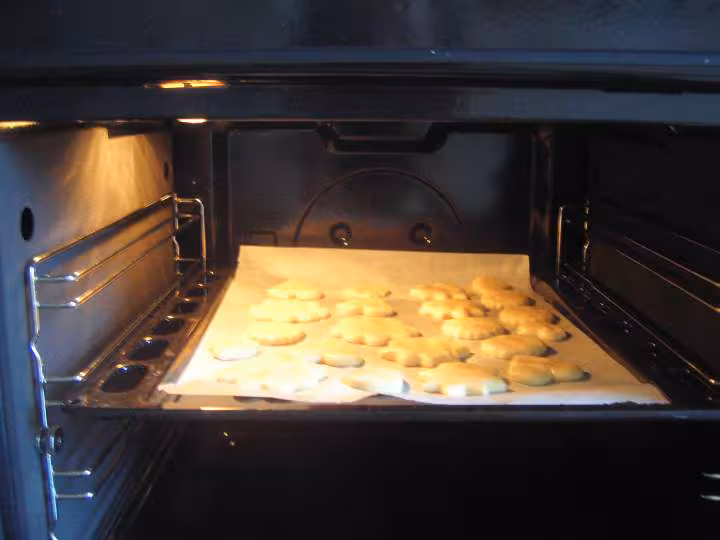 Galettes bretonnes non cuites dans le four