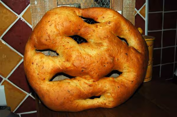 Fougasse aux fromages et herbes de provence