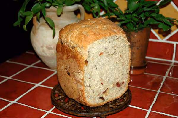 Pain aux cereales et dattes