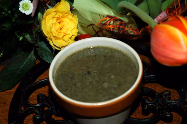 Veloute de trompettes de la mort et persil