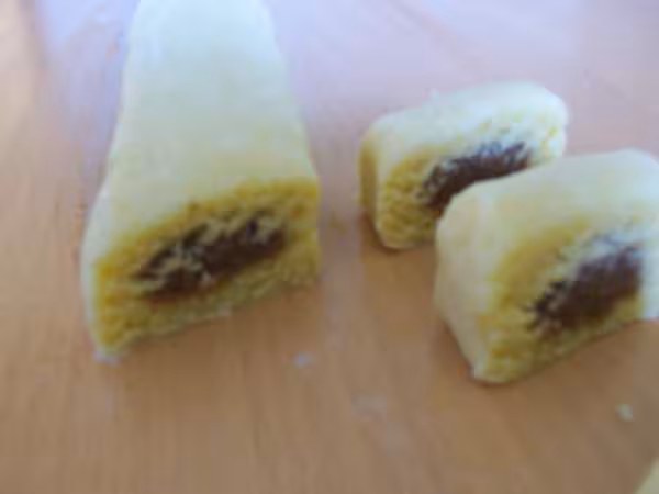 Makroudes 3