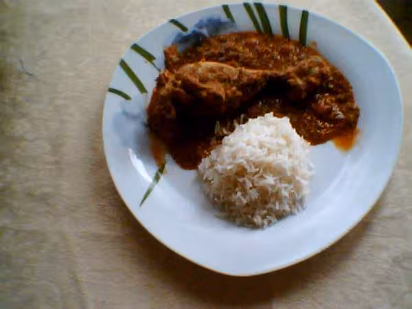 Poulet en sauce aux noix de cajou