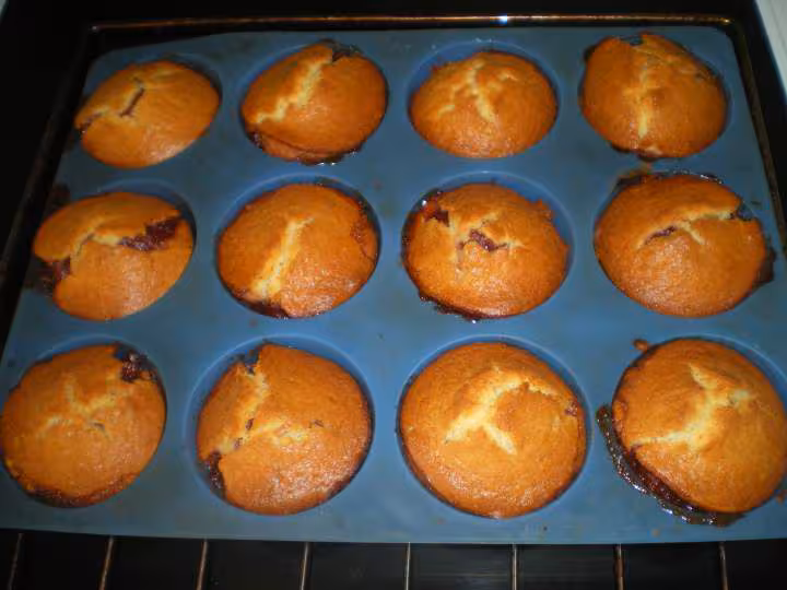 Petits cakes a la confiture a la sortie du four