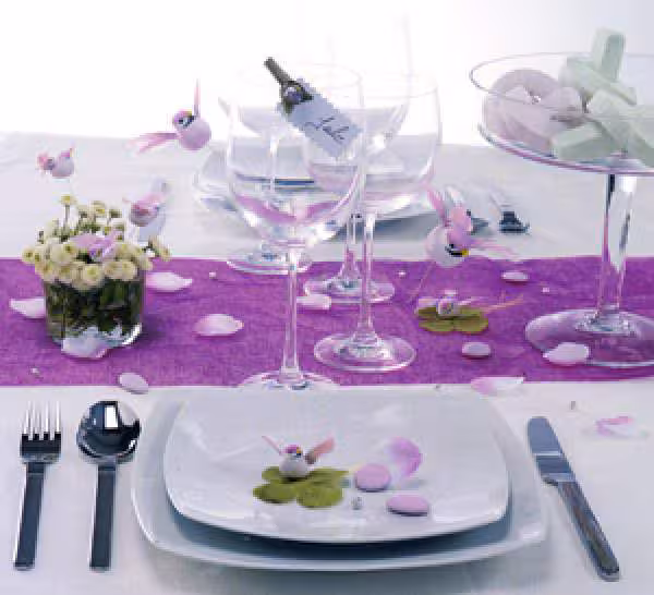 Deco table violet blanc