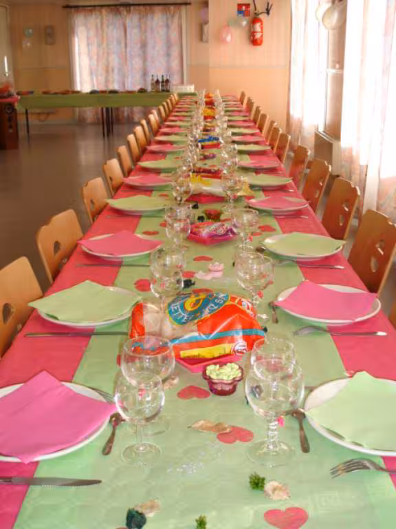 Table de sabgreg rose et vert