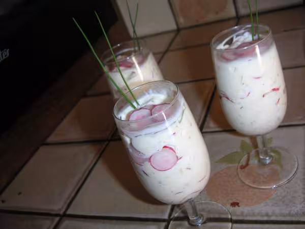 Verrine de radis en remoulade mousseuse
