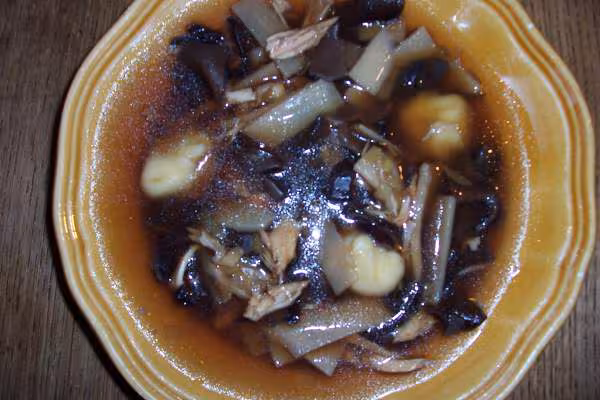 Soupe vietnamienne au poulet