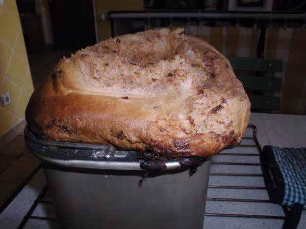 Brioche avec oeufs en choclat de paques