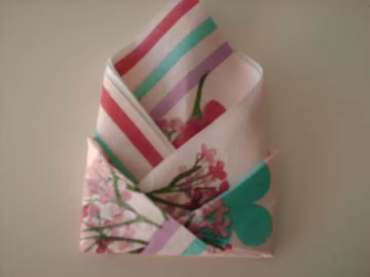 Pliage de serviette pour la table