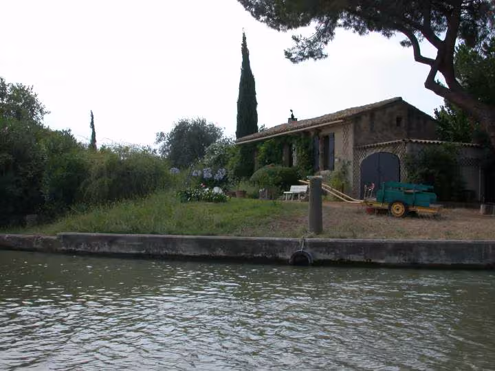 Canal du midi a le sommail