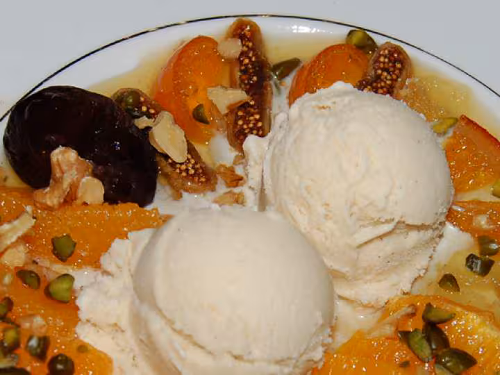 Chaud froid de fruits frais secs et confits