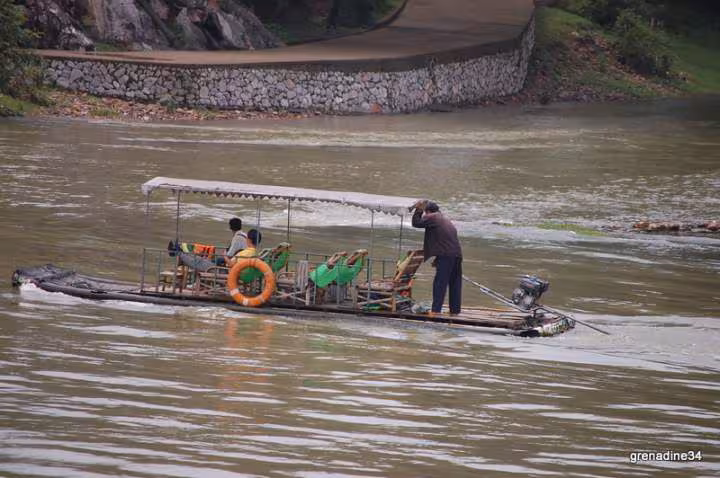 Croisiere sur la riviere li reputee pour la peche aux cormorans
