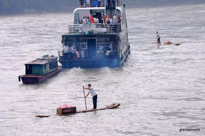 Croisiere sur la riviere li reputee pour la peche aux cormorans