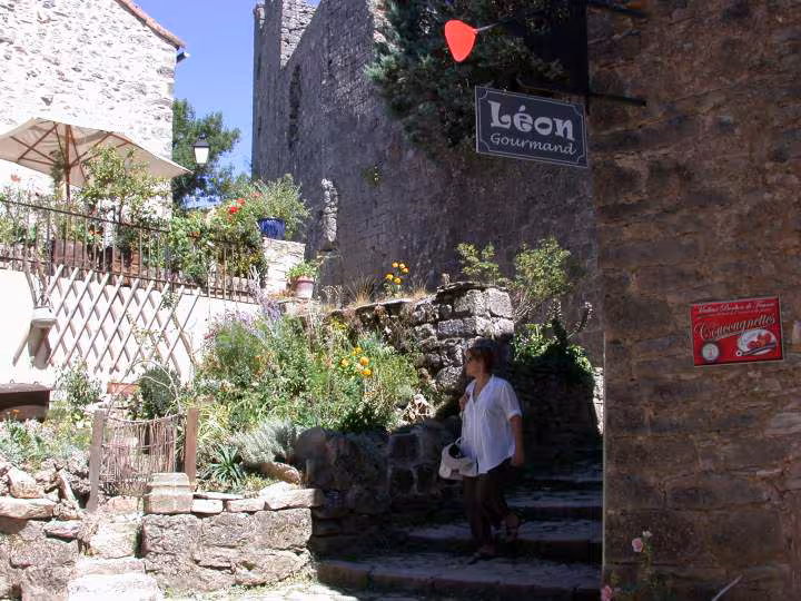 La couvertoirade cite templiere du xieme siecle aveyron