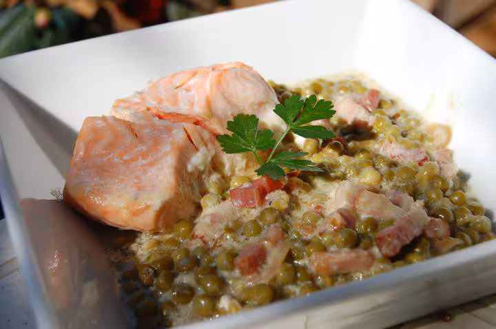 Lotte osaumon aux petits pois